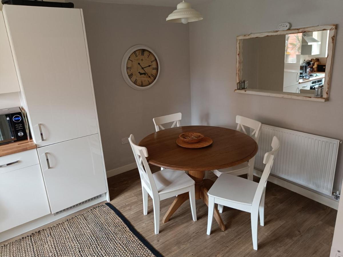 3 Bedroom Townhouse Near Bicester Village Exteriör bild