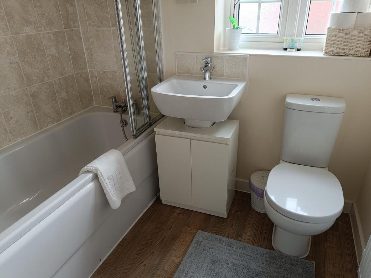 3 Bedroom Townhouse Near Bicester Village Exteriör bild