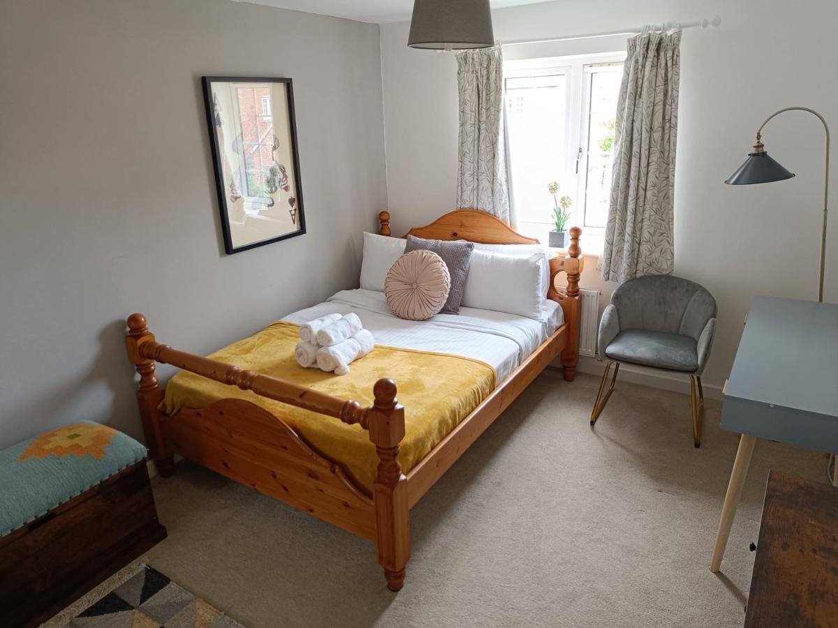 3 Bedroom Townhouse Near Bicester Village Exteriör bild