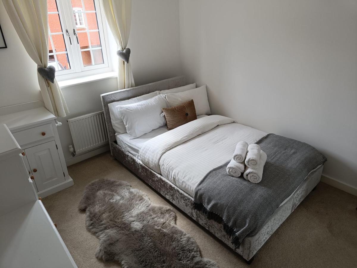 3 Bedroom Townhouse Near Bicester Village Exteriör bild