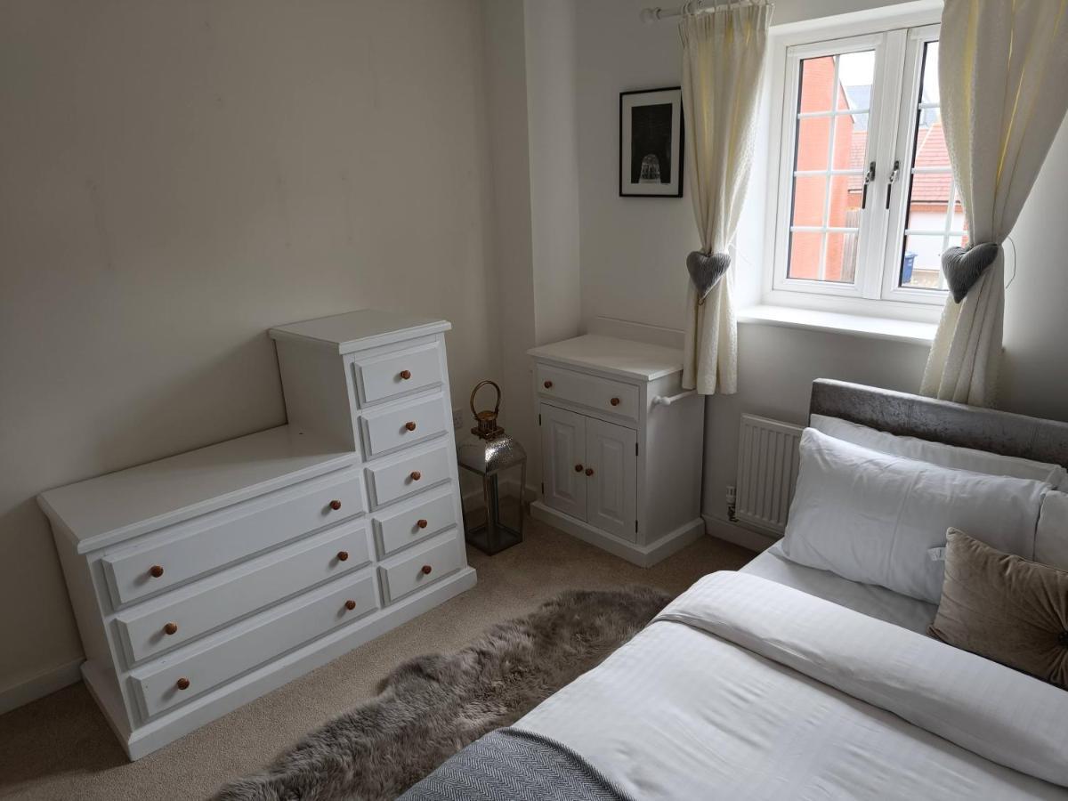 3 Bedroom Townhouse Near Bicester Village Exteriör bild