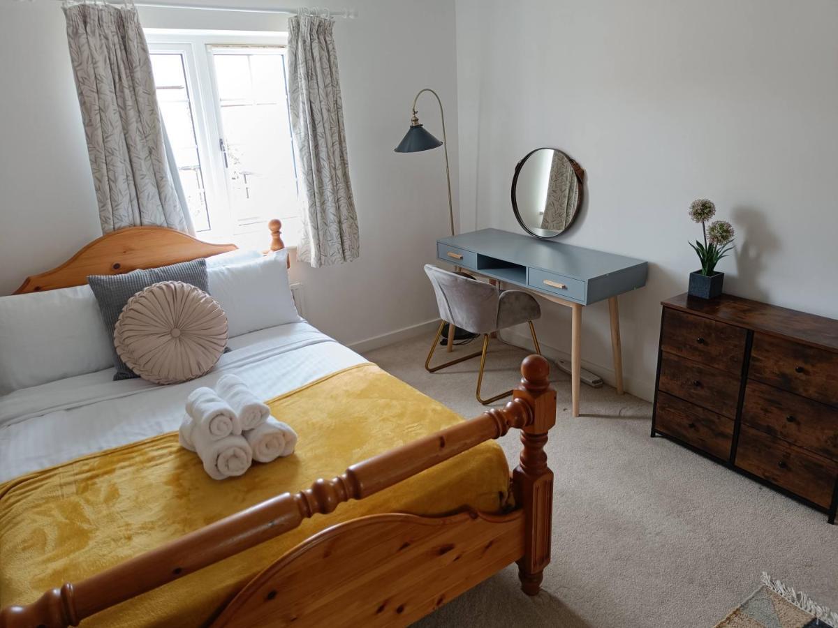 3 Bedroom Townhouse Near Bicester Village Exteriör bild